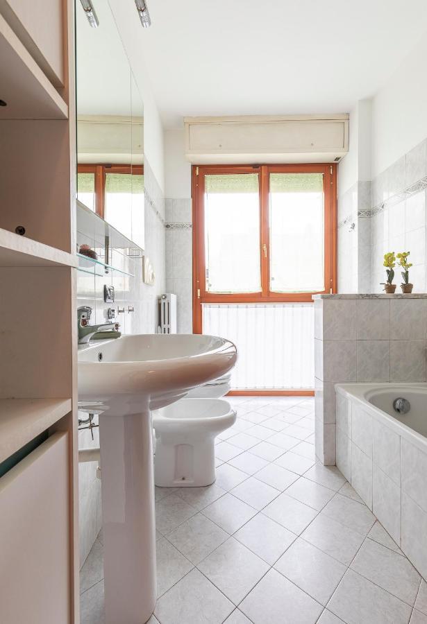 Casty Sweet Home - Parcheggio Privato Gratuito Milano Eksteriør billede