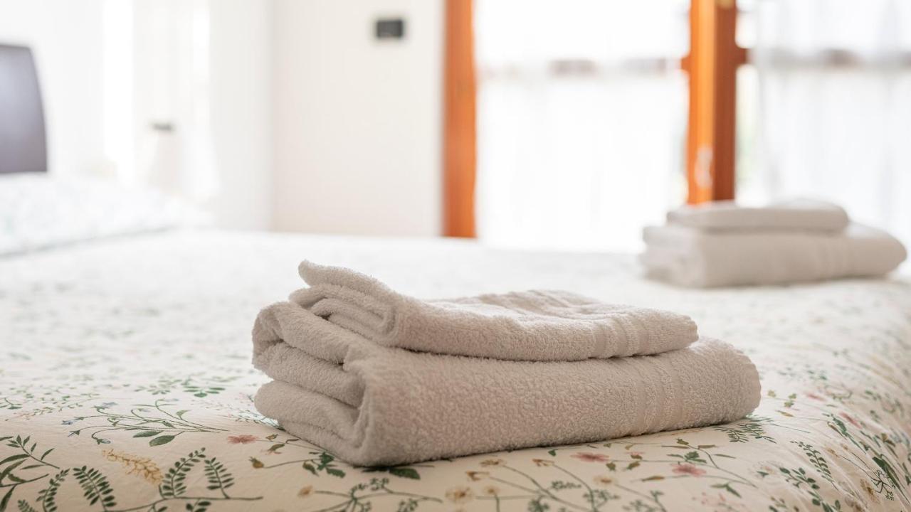 Casty Sweet Home - Parcheggio Privato Gratuito Milano Eksteriør billede