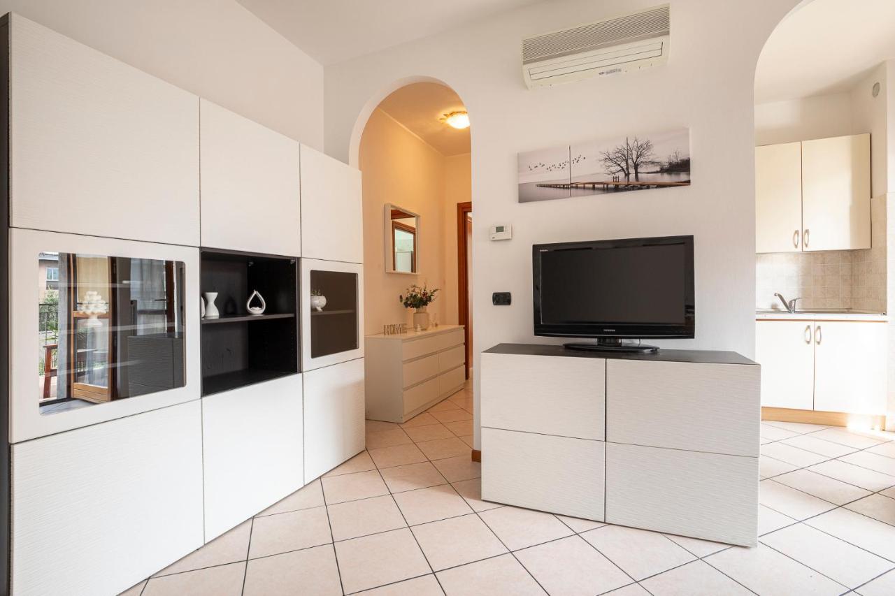 Casty Sweet Home - Parcheggio Privato Gratuito Milano Eksteriør billede